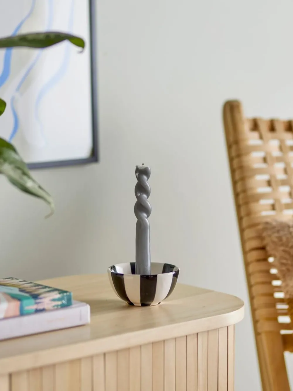 Hot Eja Candle Holder, Black, Stoneware Ø9xH4,5 cm Kaarsen & Kandelaars | Cadeau