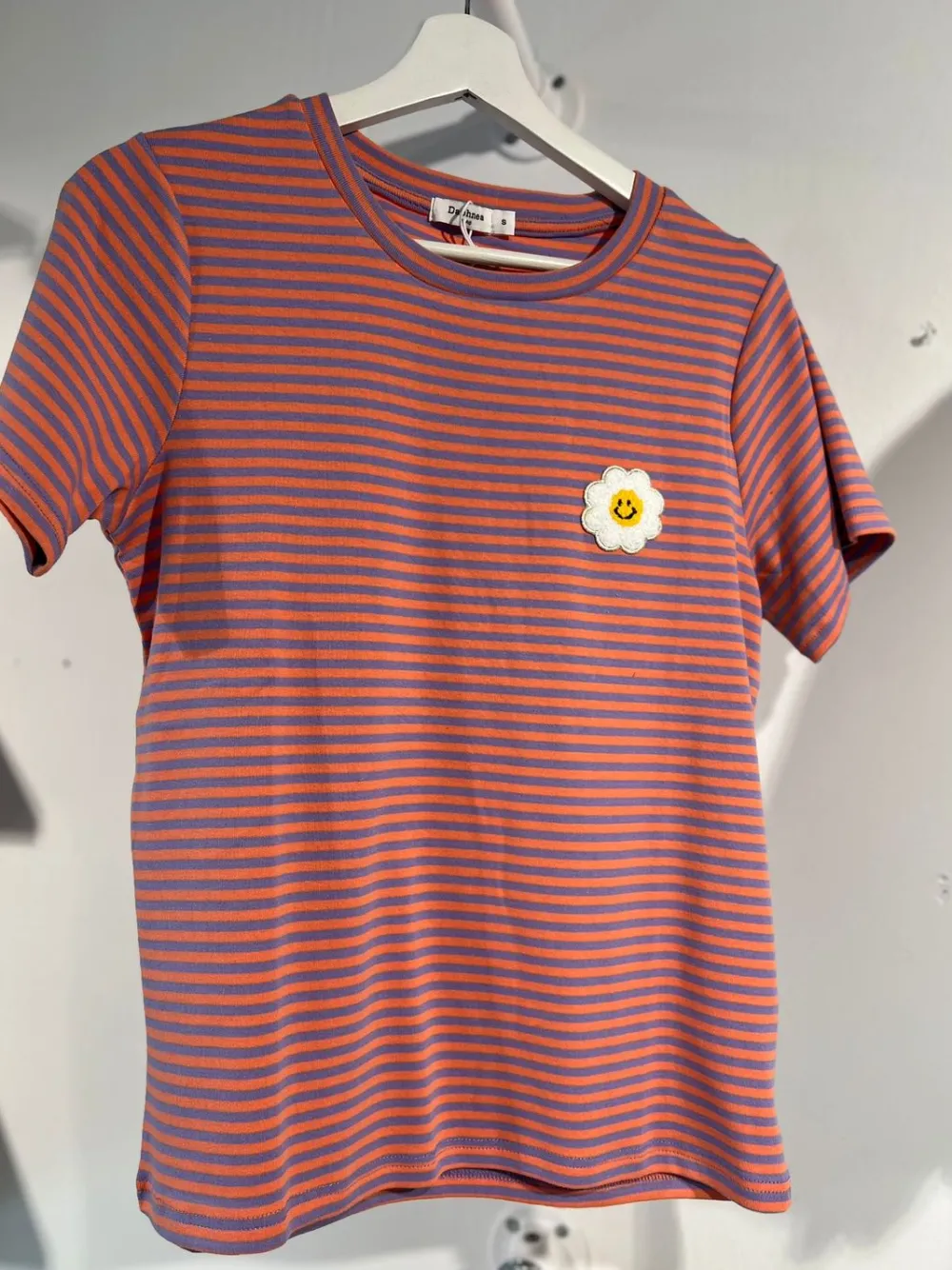 Sale Top smile flower 31980 Shirts & Tops